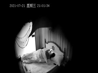 【酒店偷拍 甄选】绿叶新房型 小伙约个漂亮网红连操好几炮 年轻人体力就是好 连睡着都要插着逼