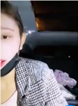 白皙美乳妹子喝多了有点High和司机在车上直接玩起来