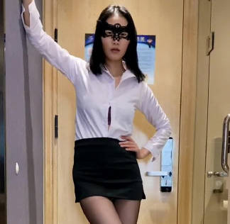 不要玩游戏了来玩黑丝御姐・斯文禽兽