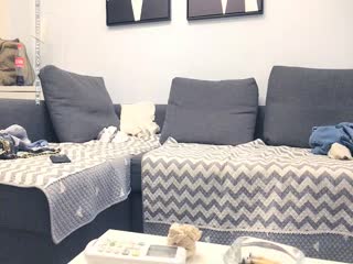 冷艳高级外围模特儿，高端的就是不一样，不光脸蛋长得漂亮身材也棒 笔直的大长腿美腿，妹子性格开朗有说有笑地，长得像应采儿