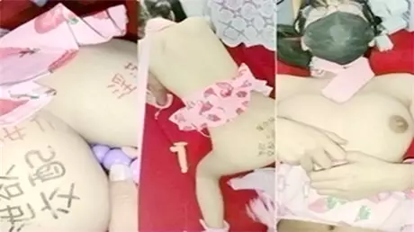 苗条身材网红脸妹子双人啪啪大秀 深喉口交上位骑乘大...