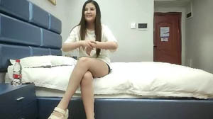 网约一身黑裙少妇  隔着衣服摸屁股调情  蹲着深喉口交  镜头前扶着屁股后入  骑乘打桩娇喘连连