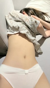 良家小少妇深夜与小哥床上激情 让小哥吃奶舔逼 口交大鸡巴后入爆草