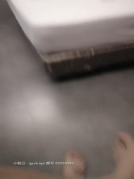 【春宵一刻值千金】，新人探花，苗条兼职学生妹，害羞腼腆要求关灯，啪啪一炮