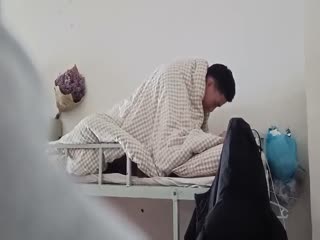 2022五月最新流出❤️（新品首发）精品全景厕拍【电子厂系列-收尾作品】5肉感美女穿着蕾丝窄内裤显得屁股很性感适合后入耐操