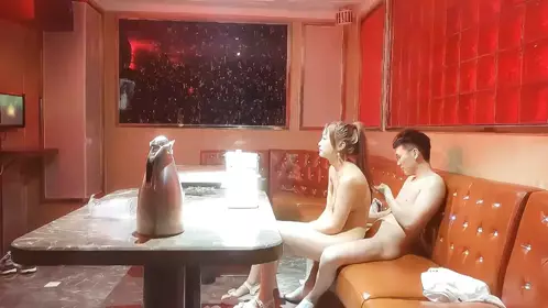 极品爆乳网红女神『麻酥酥』六月新作-玫瑰内衣 黑丝跳弹 淫语操白浆