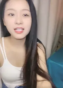 反差骚婊甜美元气女神变成骚货只需要一根肉棒。yyr