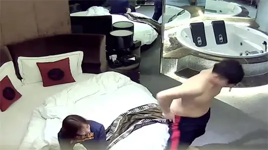 360度高清监控偷拍：全方位窥视私密激情时刻