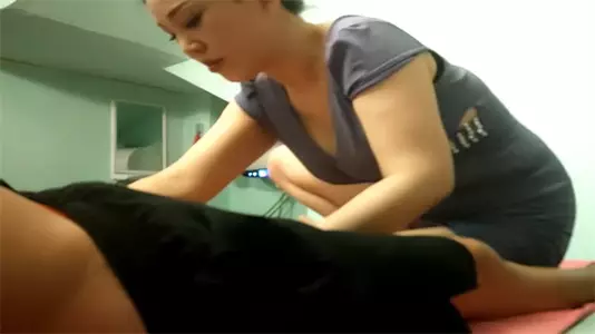 【搞沐足】韵味十足熟女技师