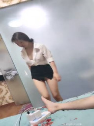 【大嫂回归找粉丝】黑丝OL御姐、风韵少妇锁喉舔逼，激情啪啪，能操这种少妇爽死啦，又骚又会玩！