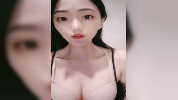 新人主播··月亮的骑士··漂亮小嫦娥，发骚被发配到凡间，勾引狼友打飞机，揉奶漏逼！第03集