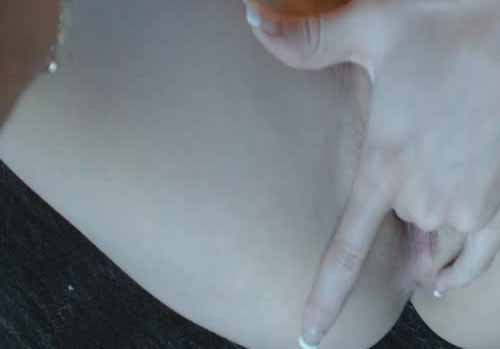 坚挺爆奶妹身材一流尤其是肥厚的大白屁股会左右自己...