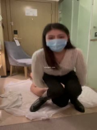 清纯露脸女神，调教狗奴全裸骑马，，屁股真性感，黄金圣水赏赐，54分钟淫语唠个不停，大量对白！