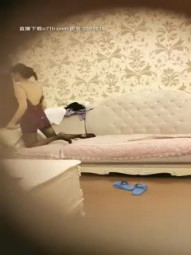 野狼出击带上炮友再约一个少妇双飞啪啪，性感黑丝高跟鞋大黑牛自慰骑乘后入猛操