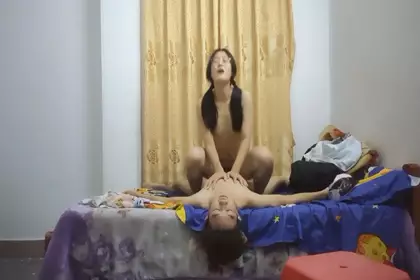 高端外围女探花柒哥约炮极品黑丝美腿零零后美女快完事时被发现偷拍翻车事件高端外围女探花柒哥约炮极品黑丝美腿零零后美女快完事时被发现偷拍翻车事件2