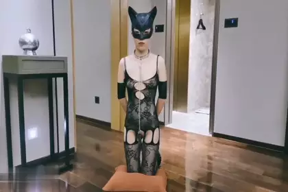 约操极骚老相好  小姐姐喜欢被舔逼 沙发上骑乘深插 激情猛操玩的尽兴