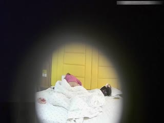 饥渴小学妹叫我帮忙补课 结果补了一堂性教育课 用大屌慰藉好久没被操的嫩逼 口活不错