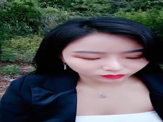 土豪星级酒店约炮气质美女 翘大大长腿穿着透明内裤配合各种体位抽插