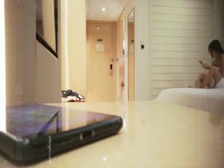 一个月20天都约妹子的小哥网约168CM高颜值美腿性感外围女模开档黑丝美女上位扭的火爆连搞2炮对白刺激