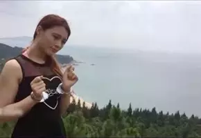 【女奴】冰冰SM超大尺度被摄影师捆绑掰B摸胸全程和摄...