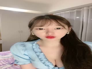 柚子猫-丝袜美臀磨肉棒