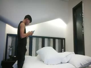 颜值很哇塞妹子全程露脸激情大秀，丝袜制服情趣诱惑，甜美可爱自慰骚穴道具抽插，高潮不断淫水直流精彩刺激