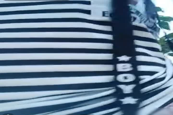 样子斯文的眼镜妹子和狼友讲述第一次给了爸爸，然后...