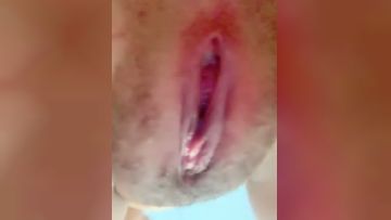 百合姐妹花精彩大秀4小时，全程露脸陪狼友发骚，好姐妹一起揉奶玩逼看特写，道具自己抽插还要被姐妹舔乳头第03集