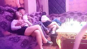 露脸姬-抖娘 利世 高颜值尤物 翘臀大长腿 揉捏大奶子 大玩湿身的诱惑