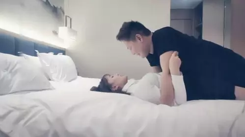 七天高端外围 硬要用屌口爆妹子