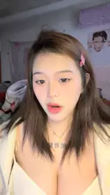 奶控福利，全网最大奶子甜甜甜甜圈来了，就问各位大哥，这奶子大不大 (4)